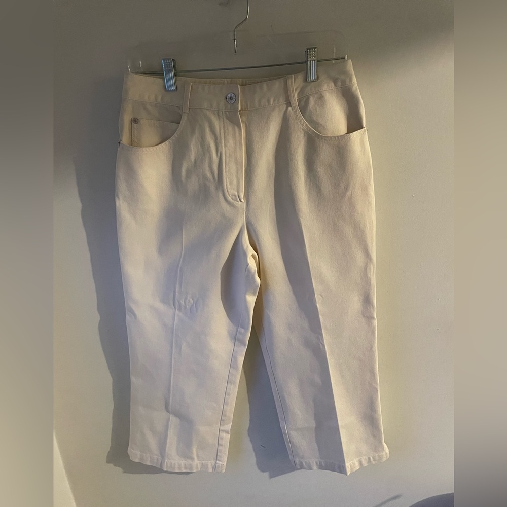St. John Sport Off White Casual Spring Capri Size 10